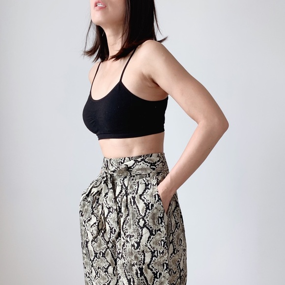 JET SET HIGH WAIST ANIMAL PRINTED PANTS WITH POCKETS AND WAIST BELT - Picture 7 of 9